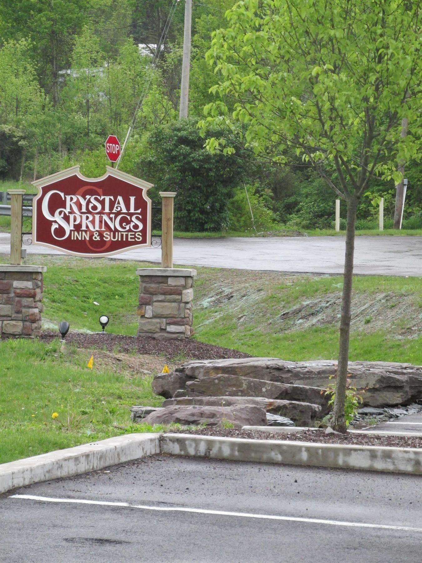 Crystal Springs Inn And Suites Towanda Exterior photo